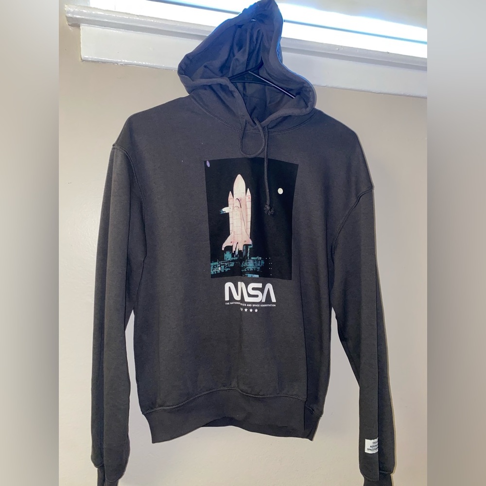Hoodie , Size XS, grey color, worn 2 times.